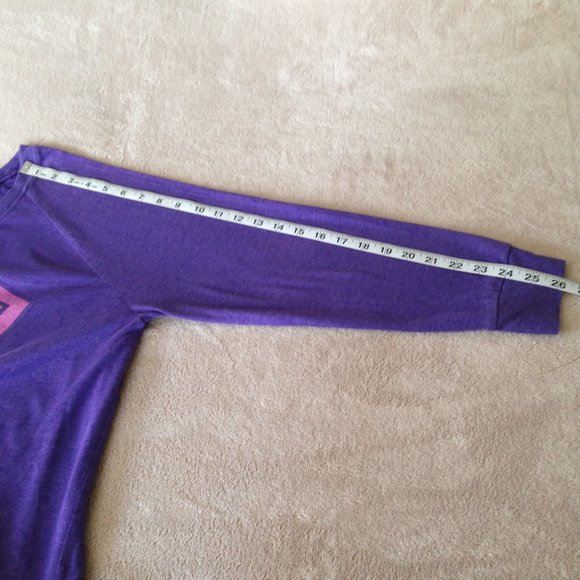 Superman Long Sleeve Distressed Logo - Picture 8 of 8